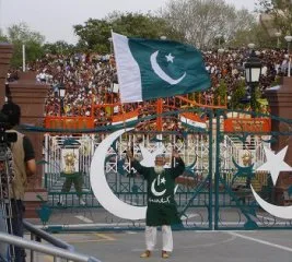 Çelişkiler&nbsp;Ülkesi Pakistan