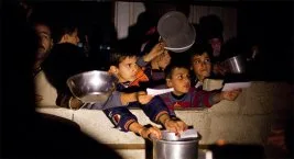 Açlıktan ölenler artıyor, çocuklara hayvan yemi