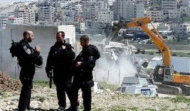 Siyonist işgal rejimi, Filistinlilere ait 18 evi yıktı