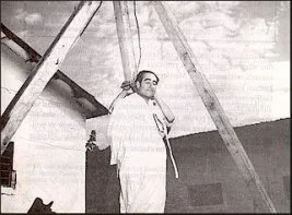 Menderes kadar başınıza taş düşsün e mi!