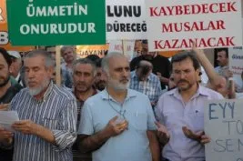 Mısır darbesinin 1. yılında işbirlikçi cunta protesto edildi