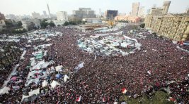 Tahrir direnii sryor: Mbarek yarglanmadan eve dnmek yok