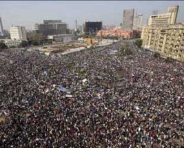 Tahrirde Askeri Konseye tepki gsterisi