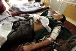 Pakistan’da okula kanlı baskın