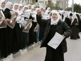 Gazze’de ablukaya karşı insan zinciri