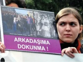Başörtülü arkadaşıma dokunma!