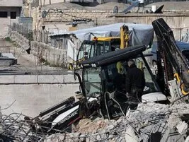 İşgal çetesi Kudüs’te ev yıkmayı sürdürüyor