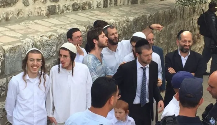 Nisan ayında 2 bin 461 işgalci Mescid-i Aksa’ya baskın düzenledi