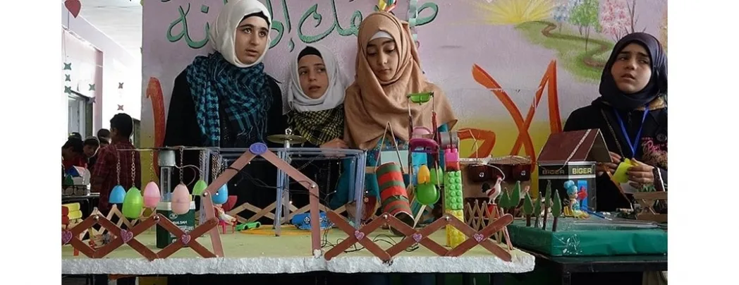 İdlib’de ilk ve orta okul öğrencilerinden bilim sergisi