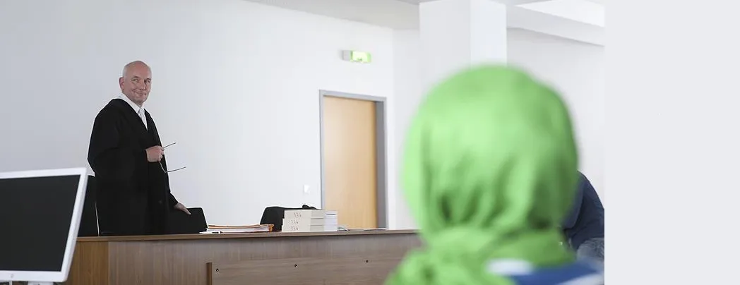 Almanya yargısından başörtüsü düşmanı karar