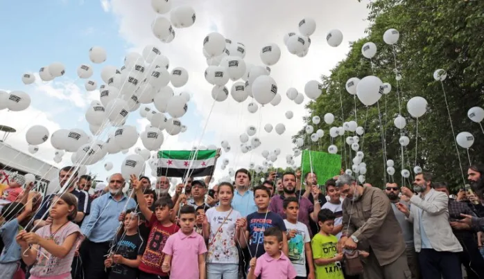 Rusya ve Esed’in İdlib saldırıları Avrupa’nın 18 başkentinde protesto edildi