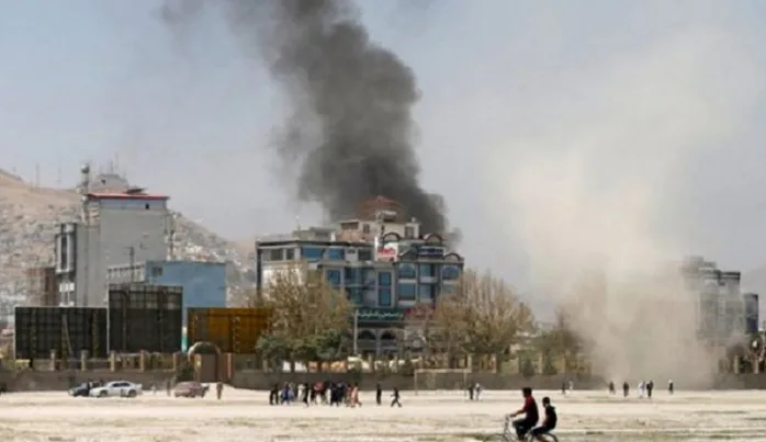 İşgalci ABD Afganistan’da camiye yönelik hava saldırısında 24 sivili katletti