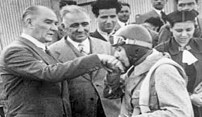 Alman kanalı M.Kemal’i Hitler’e benzetti: