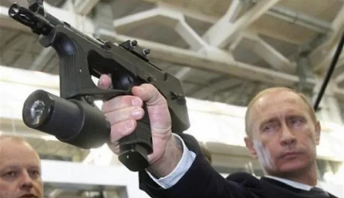 Putin: Yerli silahları Suriye’de test ederek deneyim kazandık