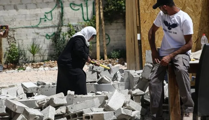 Siyonist işgal rejimi, Kudüs’te Filistinlilere ait evleri yıkmaya devam ediyor