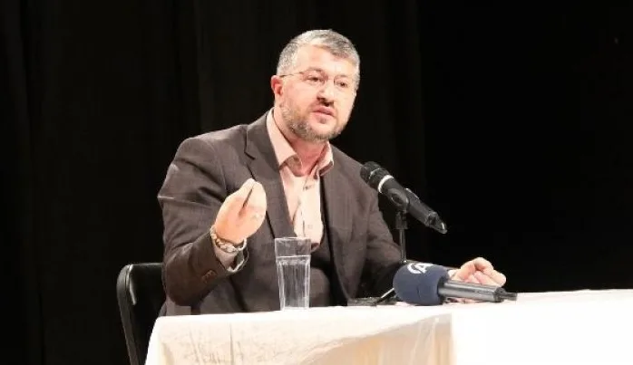 “Zaman sahip çıkılması gereken bir sermaye, Kur’an’ın üzerine yemin içtiği her vakit kıymetlidir.”