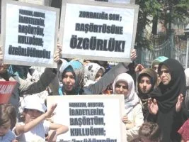 Beyazıt’ta, zulme protesto