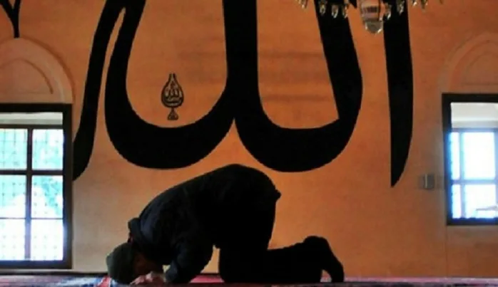 İslam, “mübarek gün ve geceler dini” değil, tüm gün ve geceleri mübarek kılmayı hedefleyen dindir