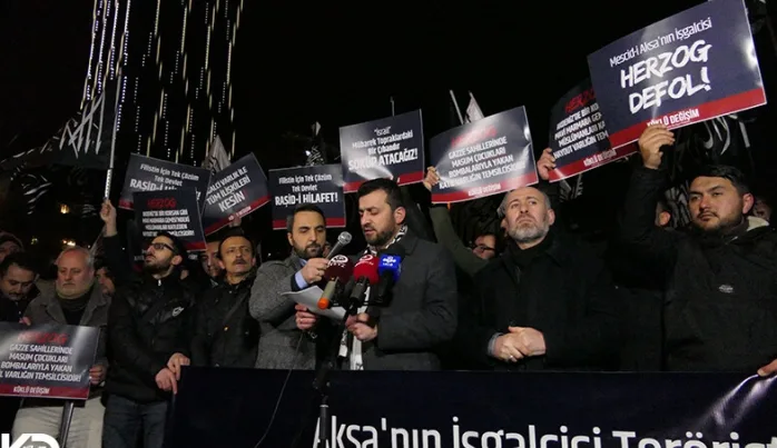 Siyonist işgal rejimi şefinin kabulüne protesto