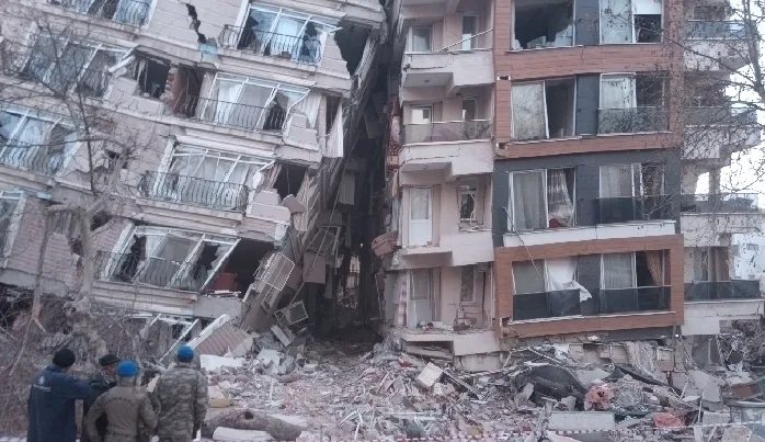 Deprem Değil Kıyamet