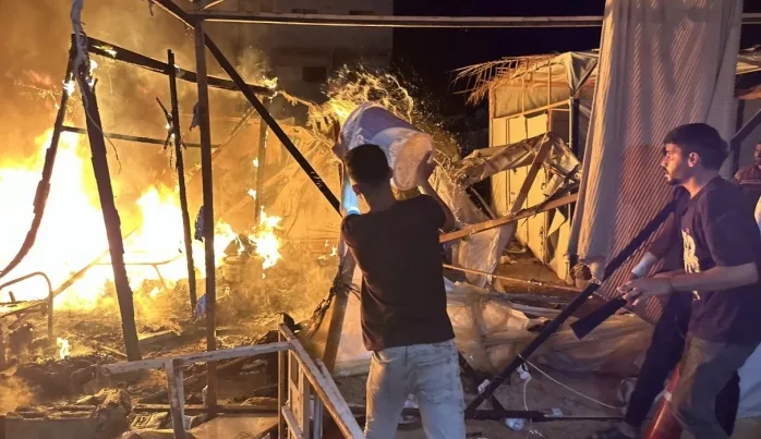 Siyonazi çetesi, Han Yunus’ta çadırları bombalayıp Gazzelileri diri diri yaktı
