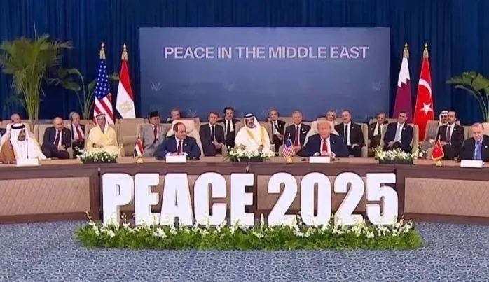Sapkın Guru Trump ve Müritlerinin Barış (!) Tiyatrosu