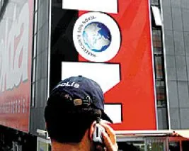 <STRONG>Darbe Günlüğü’nü yayınlayan Nokta’ya ‘müdahale’ sürüyor, gazeteciler tepkili&nbsp; </STRONG><BR>