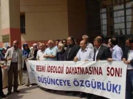<STRONG><FONT face=Georgia>Yazar Mehmet Pamak’a 15 ay hapis&nbsp;cezası verildi</FONT></STRONG>