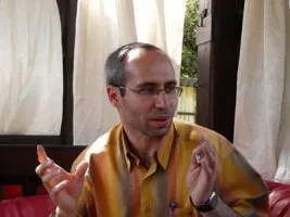 “Tarihselcilik, beşere vahyi şekillendirme misyonu yüklüyor”