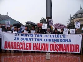 “Darbeciler halkın düşmanı”