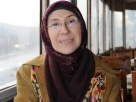 “Mahalle, kentin yoksullarına idame-i hayat imkânı sağlıyor”