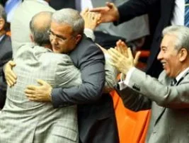 Ak Parti rövanşı aldı