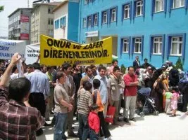 <FONT size=4>Zorbalarla uzlaşılmaz</FONT>