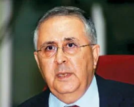 <FONT face=Georgia size=4>Halka darbe sopası gösteren&nbsp;Edip Başer’e tepki yağdı</FONT>