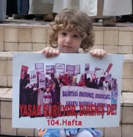 Ya örtümüzle, ya örtümüzle!