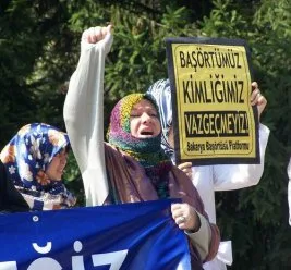 Başörtüsü eylemleri her yerde
