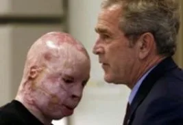 Bush eserlerini ziyaret etti