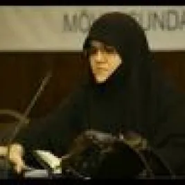Alpat: Müslüman kadın, kendisini farza uydurmalı