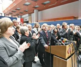 “Bilim papazları”na topyekun tepki