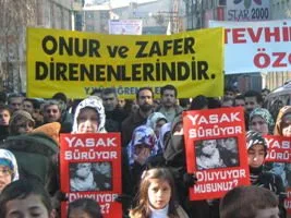 <FONT face=Georgia size=4>Başörtüsü</FONT>