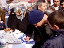 Tokat’ta yasağa karşı imza kampanyası